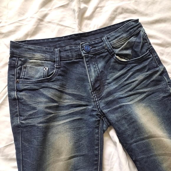 YaZiPai | Dark Blue styled fade with embroidered start women's skinny Jean - Picture 4 of 15